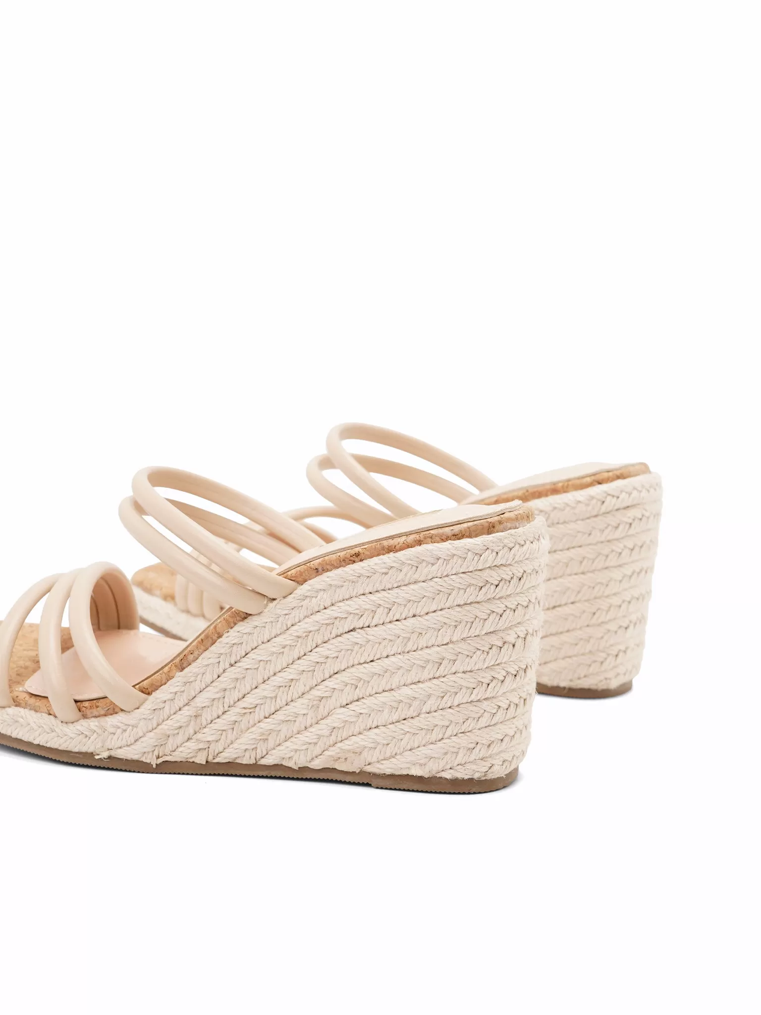 Amice Wedge Slides