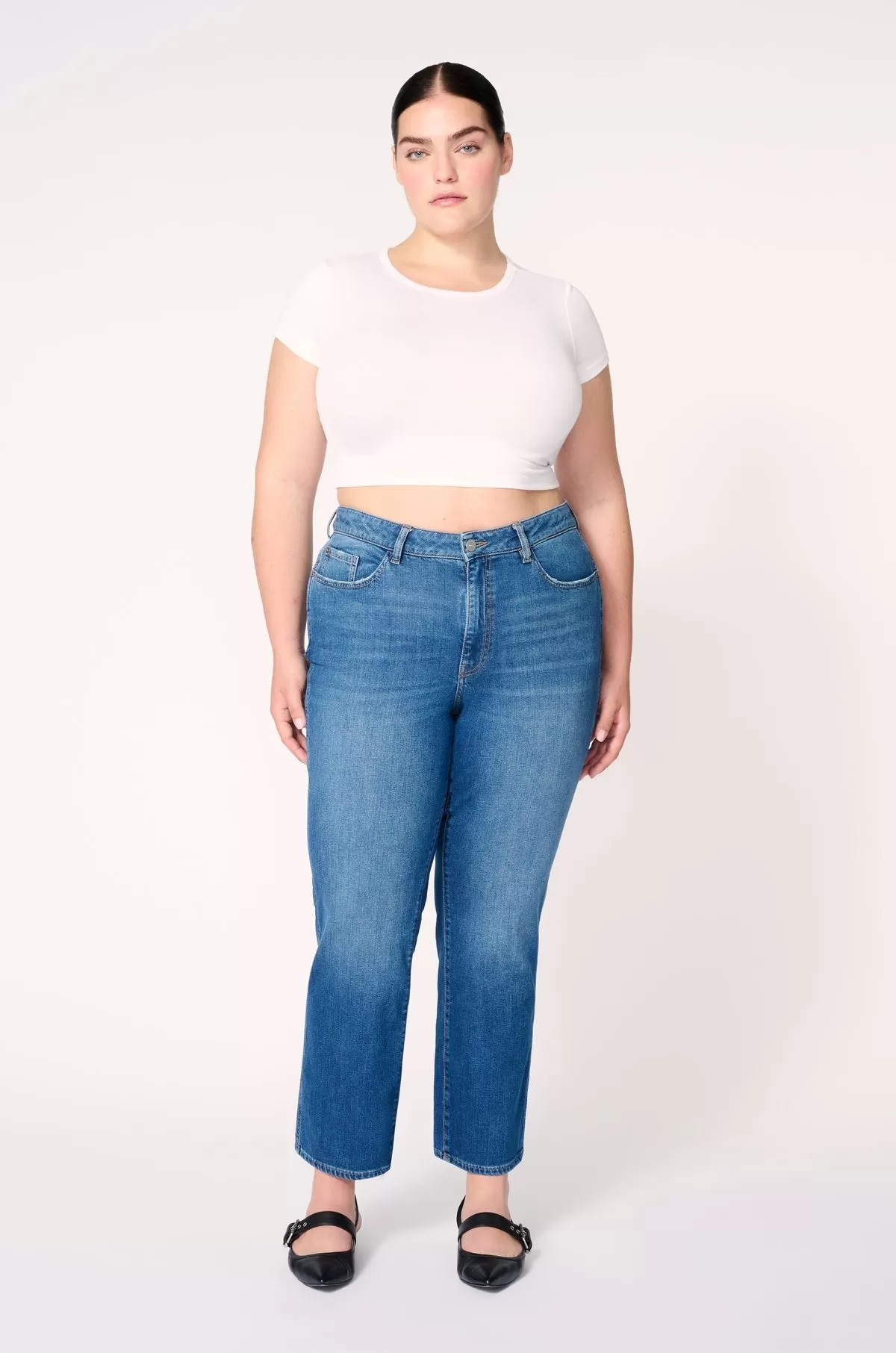 Curvy ASE Straight Jeans | Demarco